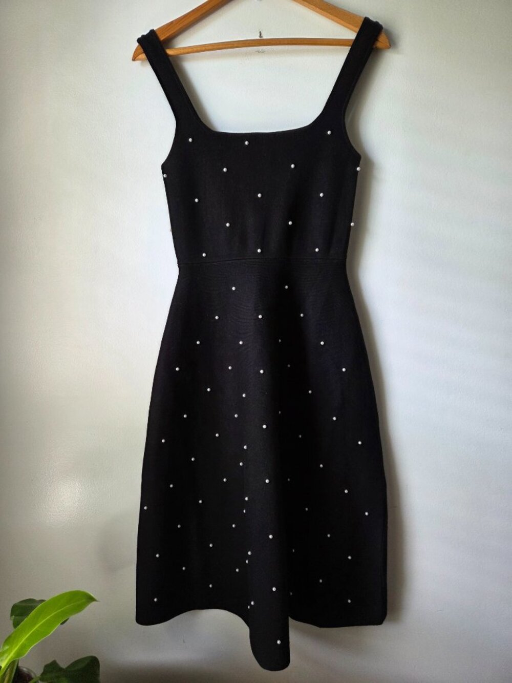 EUC FREE ASSEMBLY WHITE PEARLED SQUARE NECK SWEATER STYLE TANK DRESS SIZE SMALL